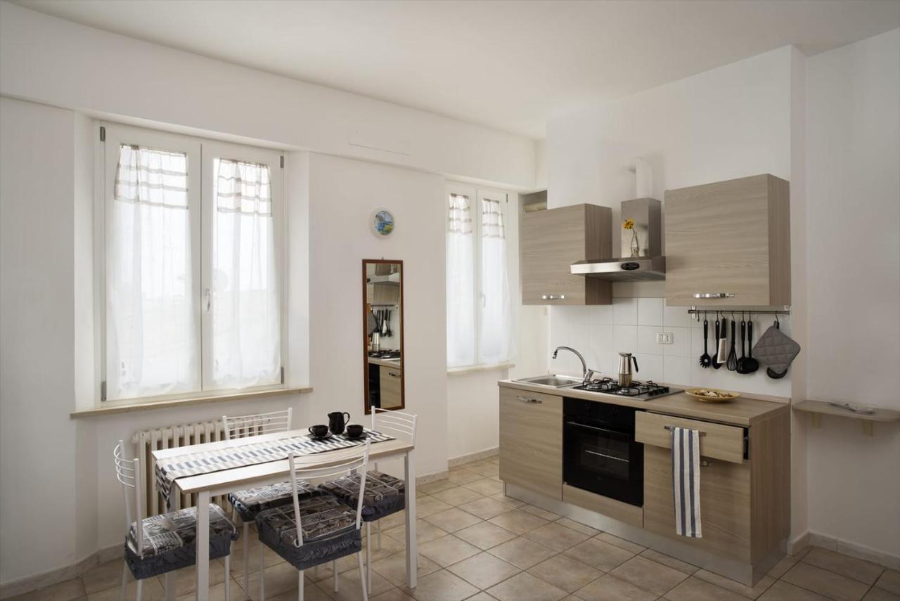 Viverenumana Appartamenti La Tua Casa In Centro A Pochi Passi Dal Mare Exterior photo
