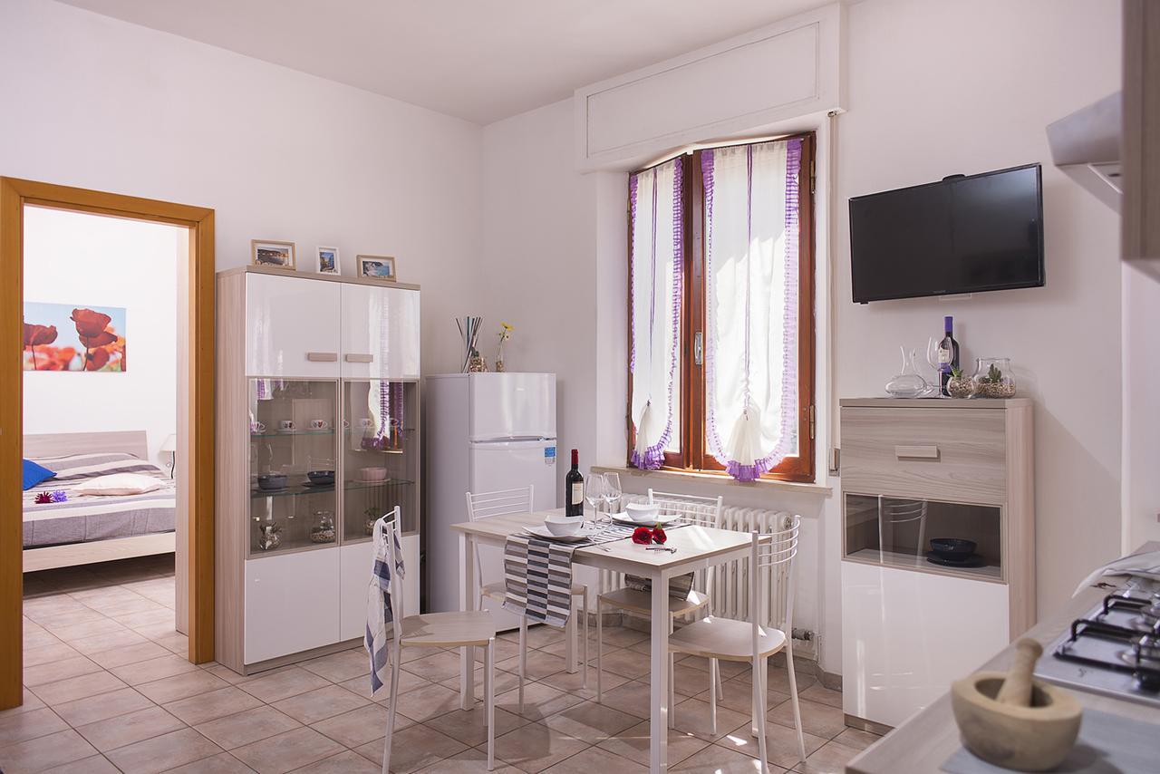 Viverenumana Appartamenti La Tua Casa In Centro A Pochi Passi Dal Mare Exterior photo