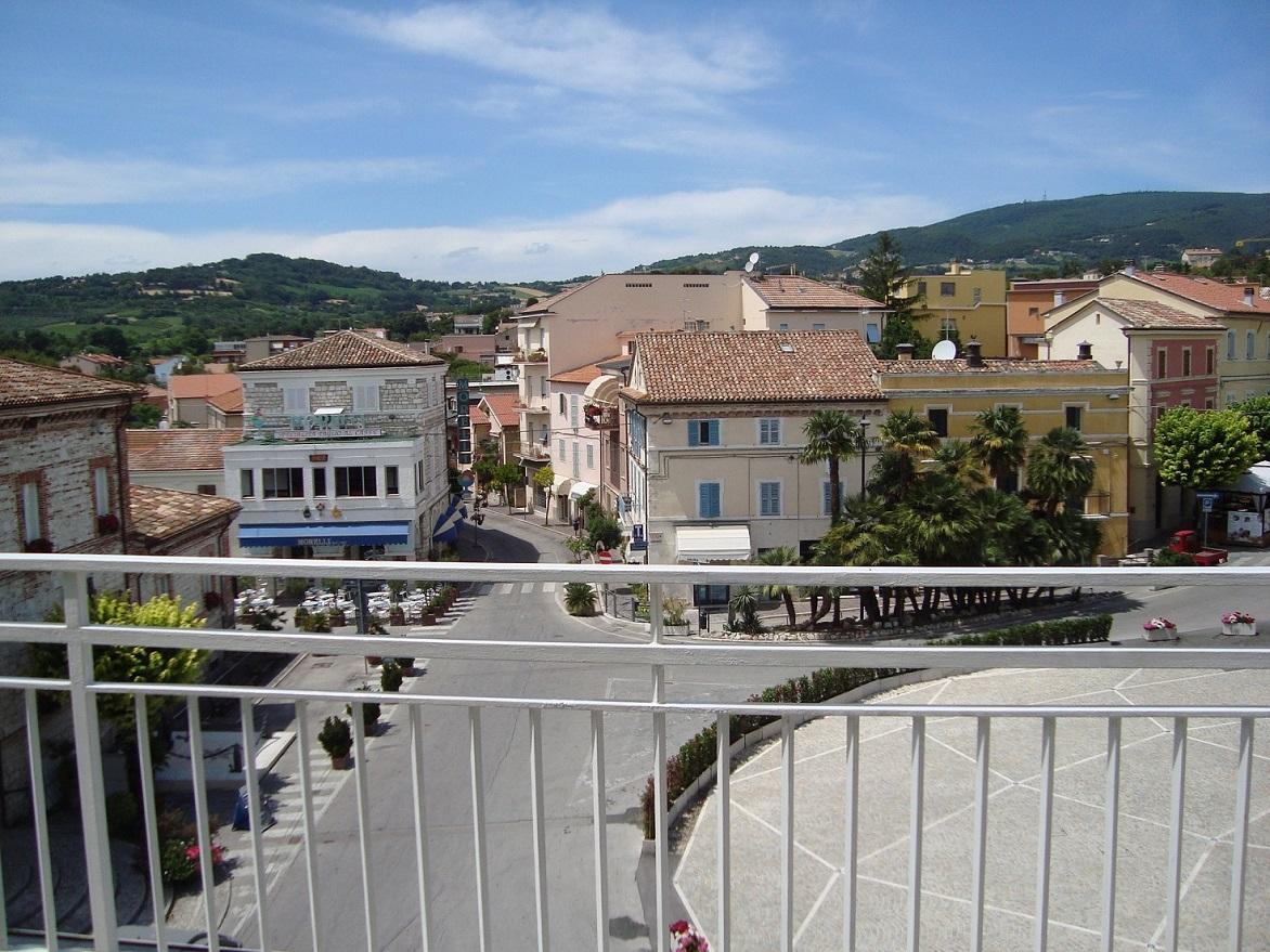 Viverenumana Appartamenti La Tua Casa In Centro A Pochi Passi Dal Mare Exterior photo